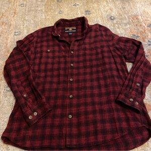 Duluth Trading Co. 100% Cotton Mens L RED & Black Plaid Flannel Work Shirt
